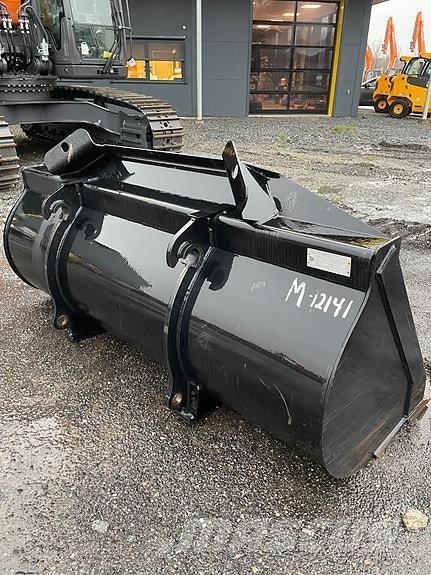 JCB med BM Tyres, wheels and rims