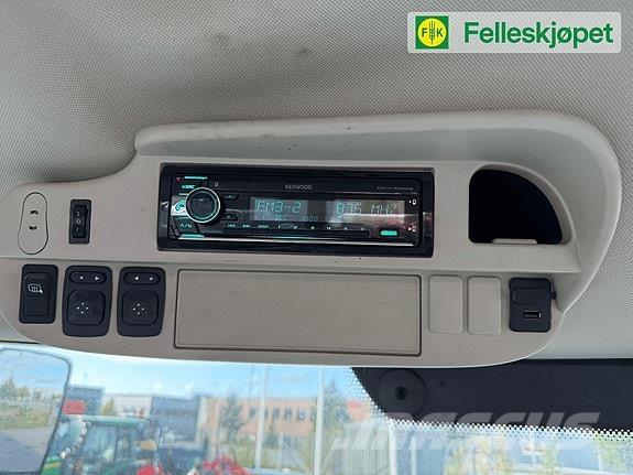 John Deere 6250R Tractors