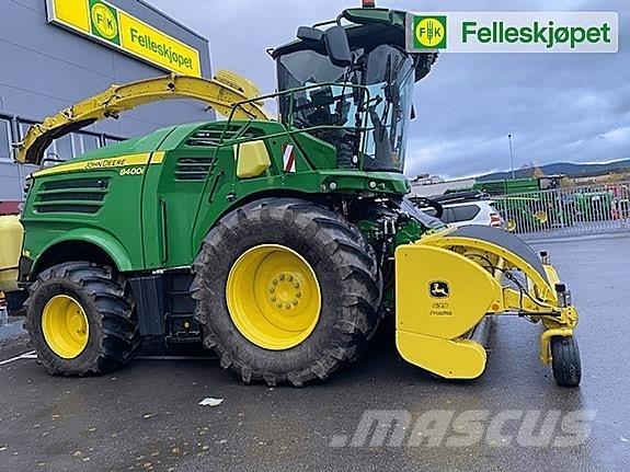 John Deere 8400 Windrowers