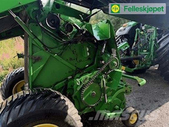 John Deere F440R Round balers