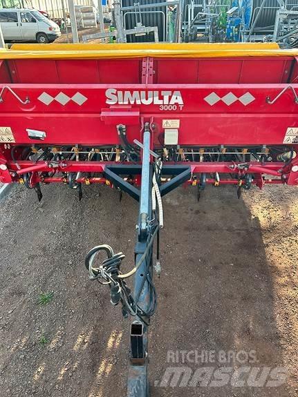 Junkkari 3000T Mineral spreaders