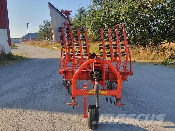 Kuhn GA 4121 GM Windrowers