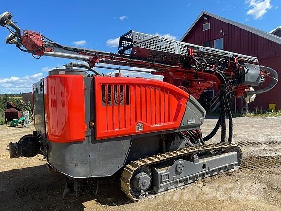 Sandvik DC 410 RI Surface drill rigs