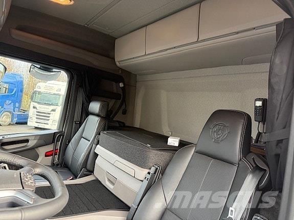 Scania P340 Box body trucks