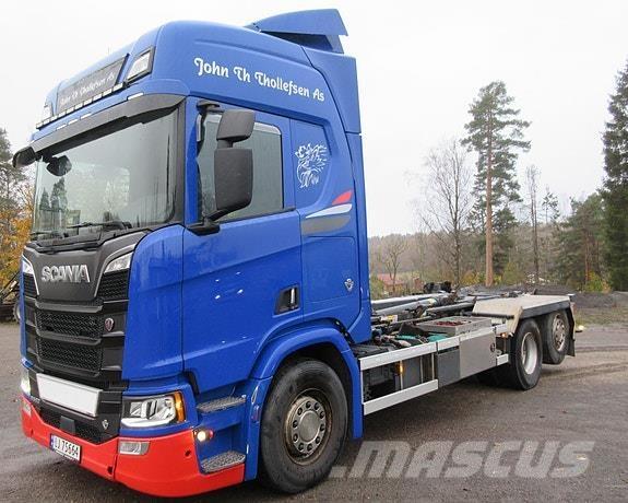 Scania R520 6x2*4 Cable lift demountable trucks