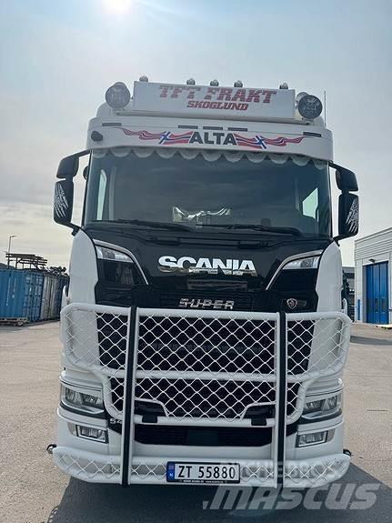 Scania S540 6X2 Tractor Units