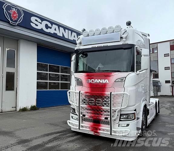 Scania S770 A6X2NB Tractor Units