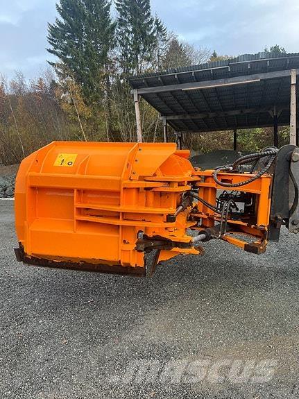 Tellefsdal 4600 H2 Snow blades and plows
