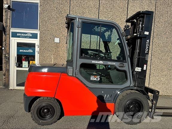 Toyota 40-8FD50N Diesel trucks