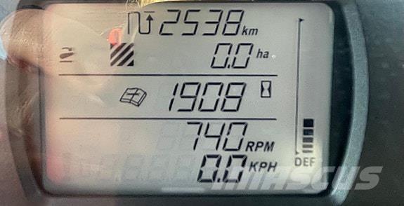 Valtra A114 Tractors