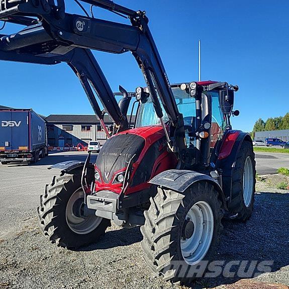 Valtra N-104 Tractors
