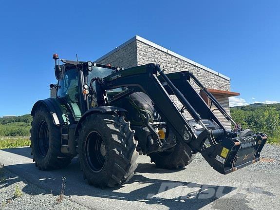 Valtra N175D Tractors