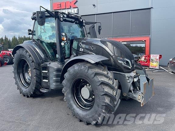 Valtra T235 Tractors