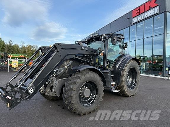 Valtra T235 Tractors