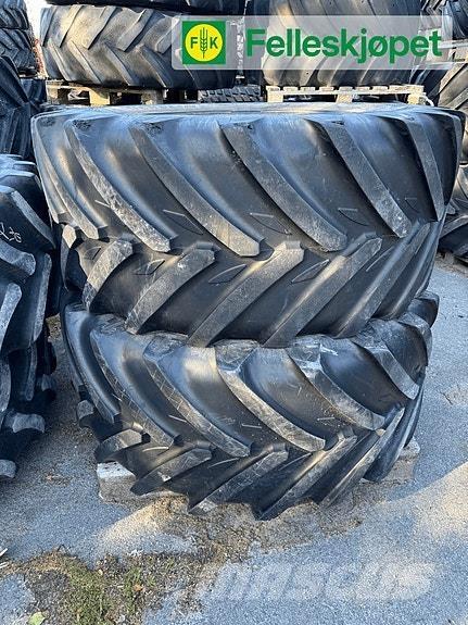  Xeobib 600/60 30 Tractors