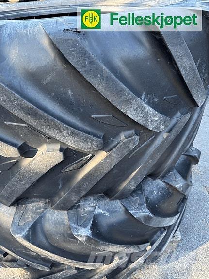  Xeobib 600/60 30 Tractors