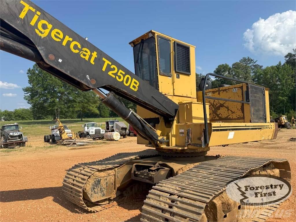 Tigercat T250B Knuckleboom loaders