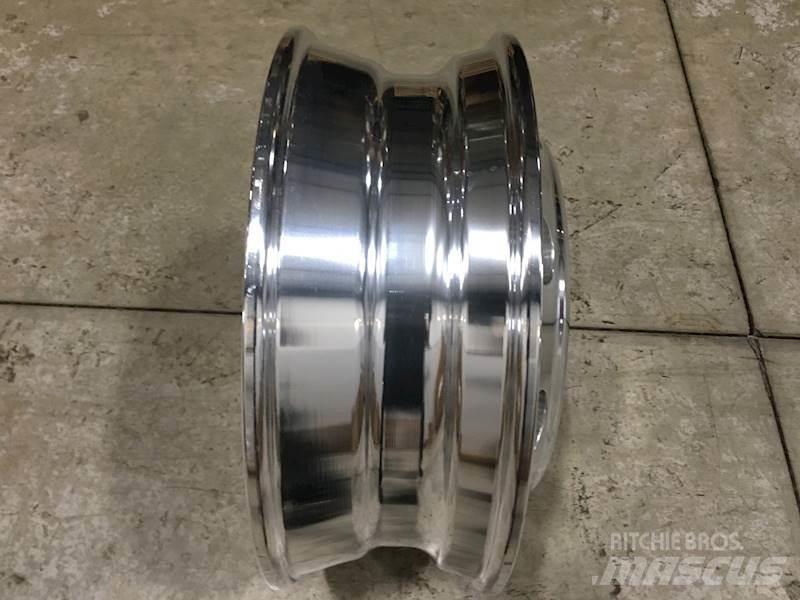  Accuride Tyres, wheels and rims