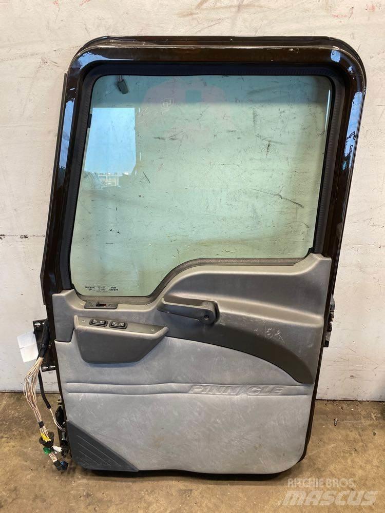 Mack CXU Transportation - Others