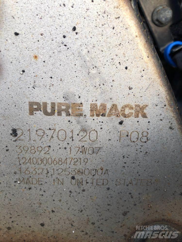 Mack MP7 Transportation - Others