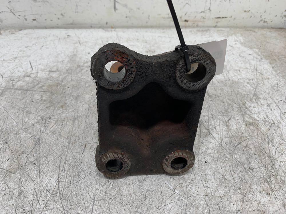 Mack RD680 Transmission