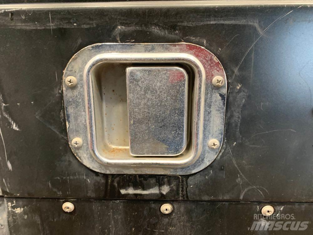 Peterbilt  Transportation - Others
