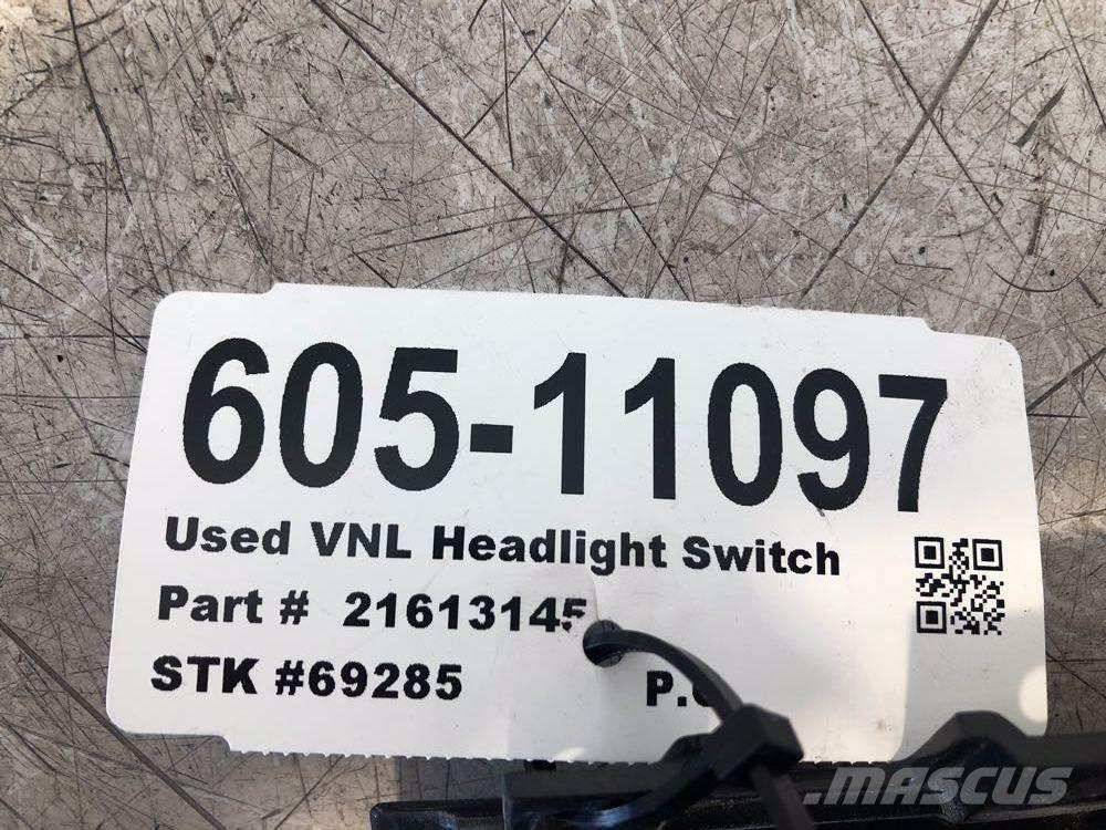 Volvo VNL Electronics