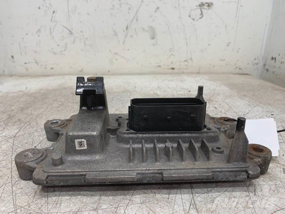 Volvo VNL Transportation - Others