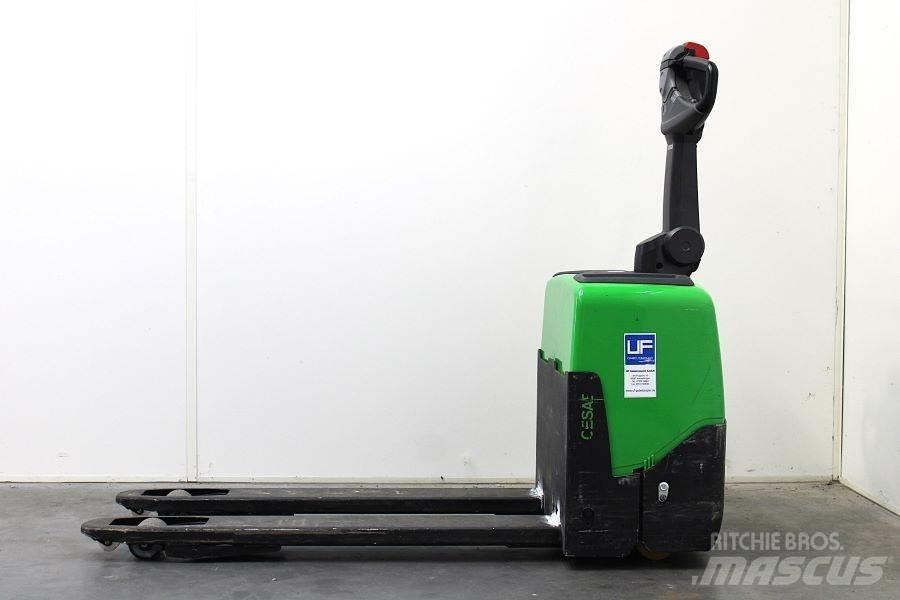 Cesab P113 Low lifter