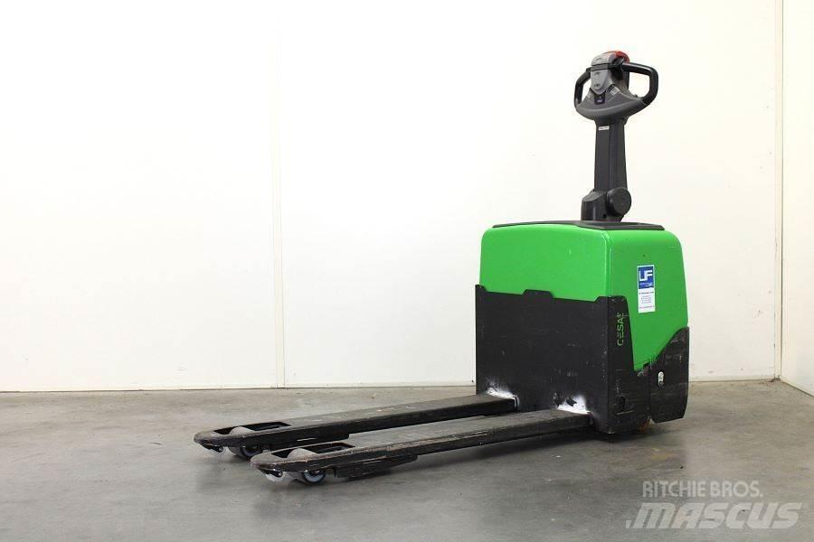 Cesab P113 Low lifter