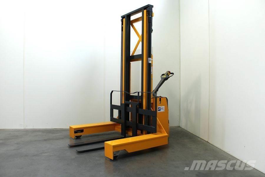 FAC SBP 4 VIE Pedestrian stacker