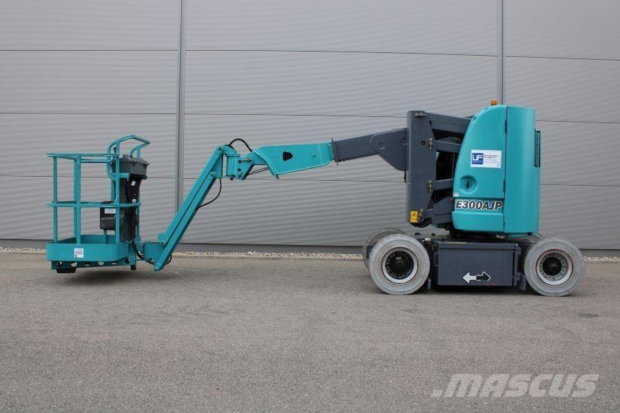 JLG E 300 AJP Articulated boom lifts