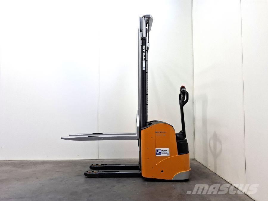 Still EGV 14 Pedestrian stacker