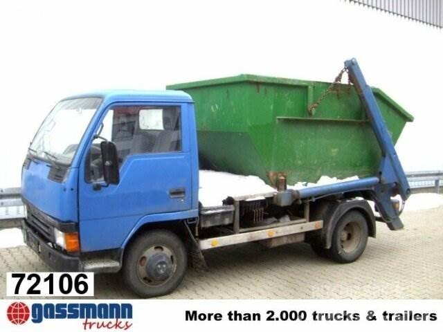 Mitsubishi Canter 4x2 Cable lift demountable trucks