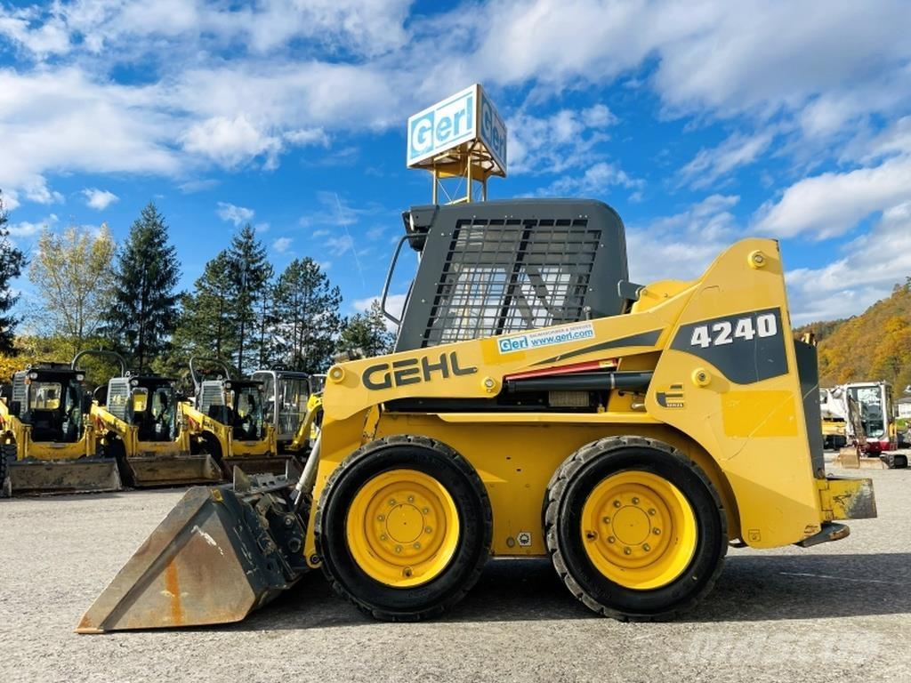 Gehl SL4240 Skid steer loaders