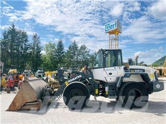 Komatsu WA250PZ-6 Wheel loaders