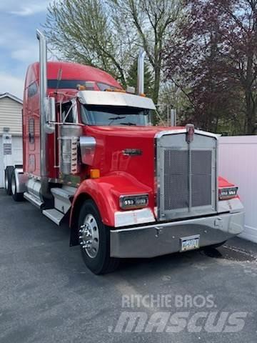 Kenworth W900L Construction - Others