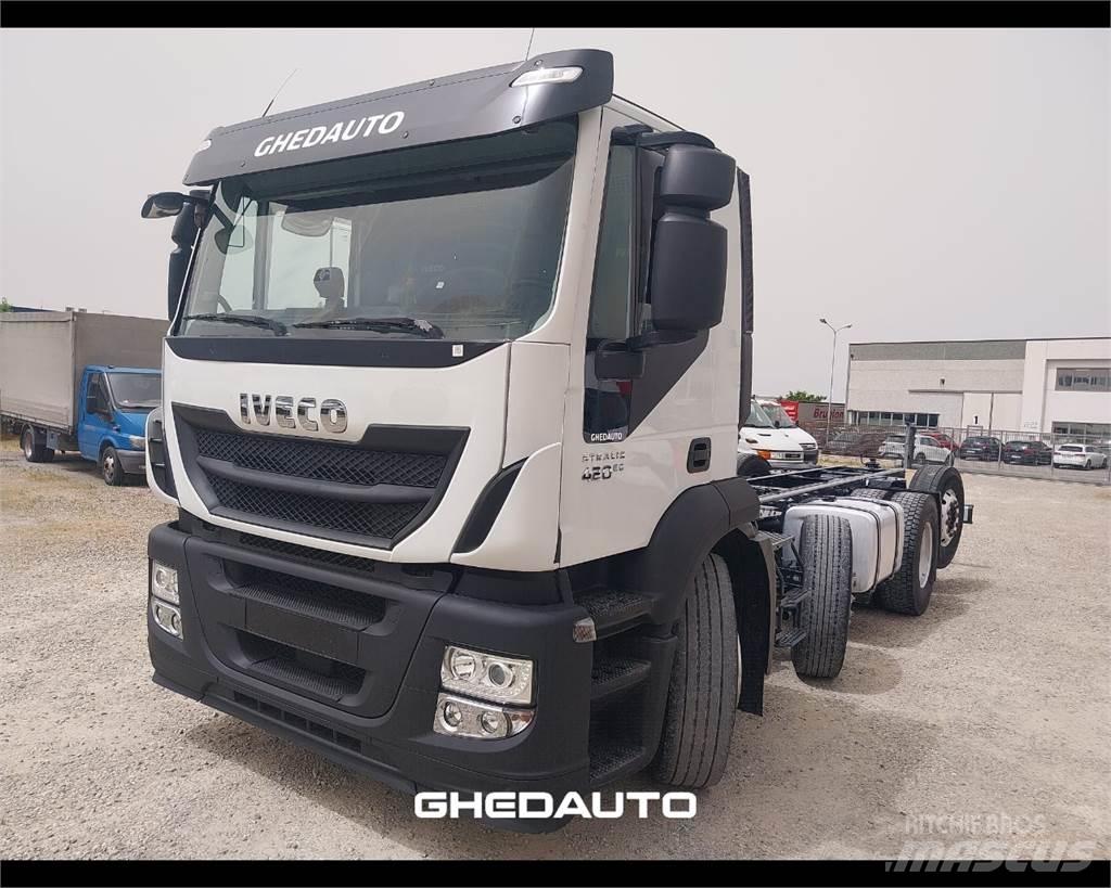Iveco AD440S42 Box body trucks