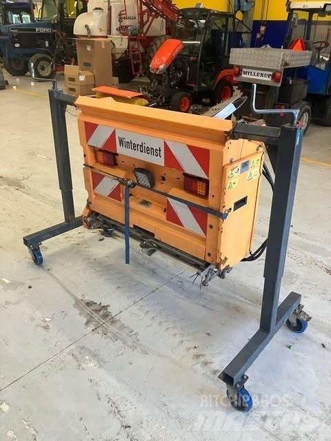 Fiedler  Sand and salt spreaders