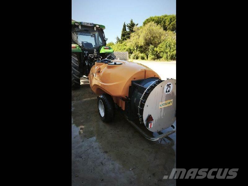 Calvet AR 2000 Self-propelled sprayers