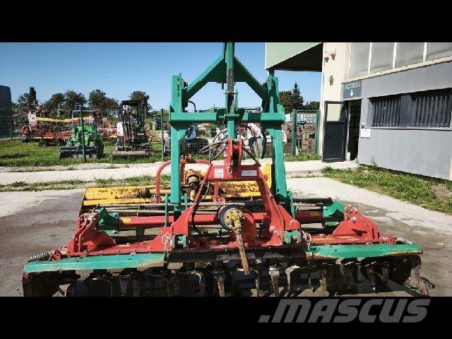 Kverneland NGM101 Harrows