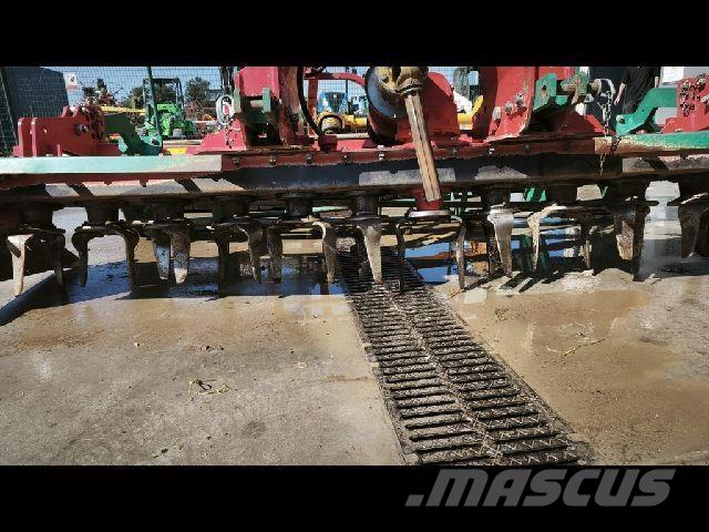 Kverneland NGM101 Harrows