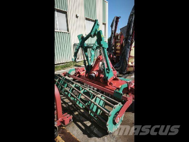 Kverneland NGM101 Harrows