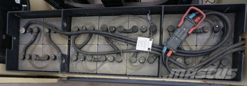 Hubtex S40E Sideloaders