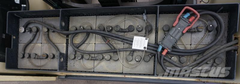 Hubtex S40E Sideloaders