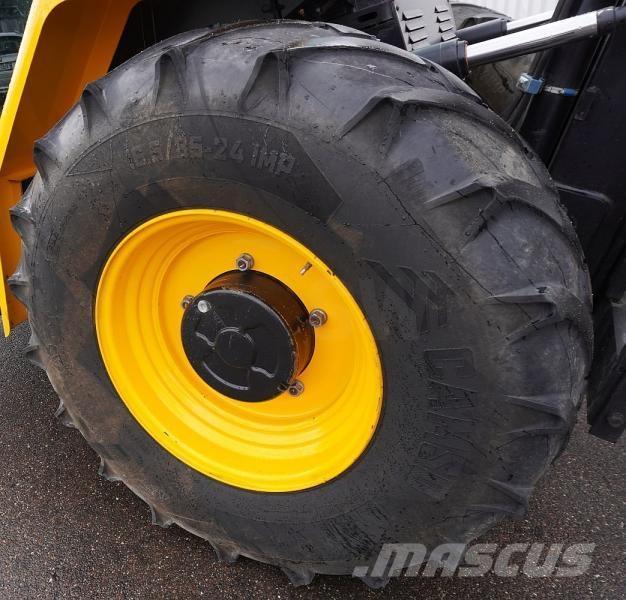 JCB 940-4 Rough terrain trucks