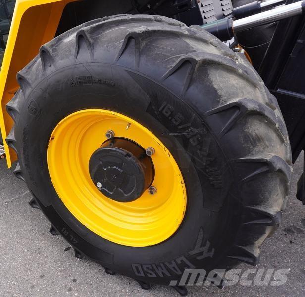 JCB 940-4 Rough terrain trucks