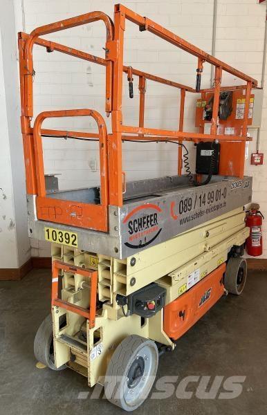 JLG 2030ES Articulated boom lifts