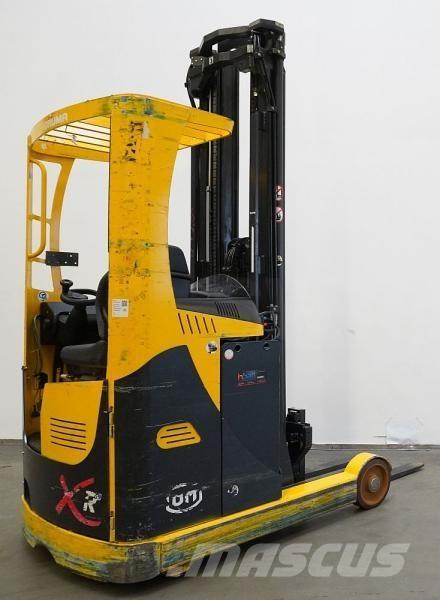 OM Xi 14 Reach trucks