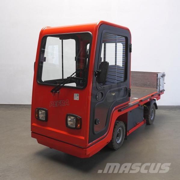 Pefra 610 Towing trucks